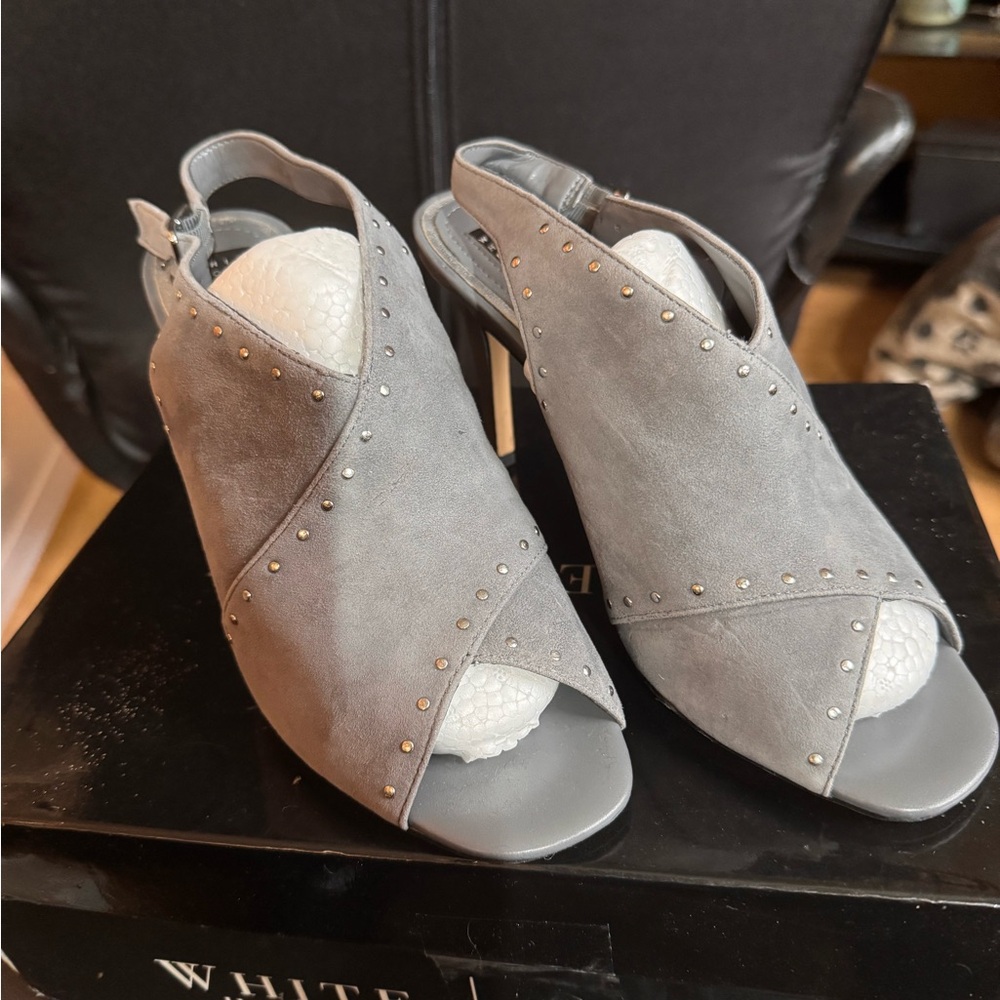 White House Black Market Gray Women's Peep Toe Heels